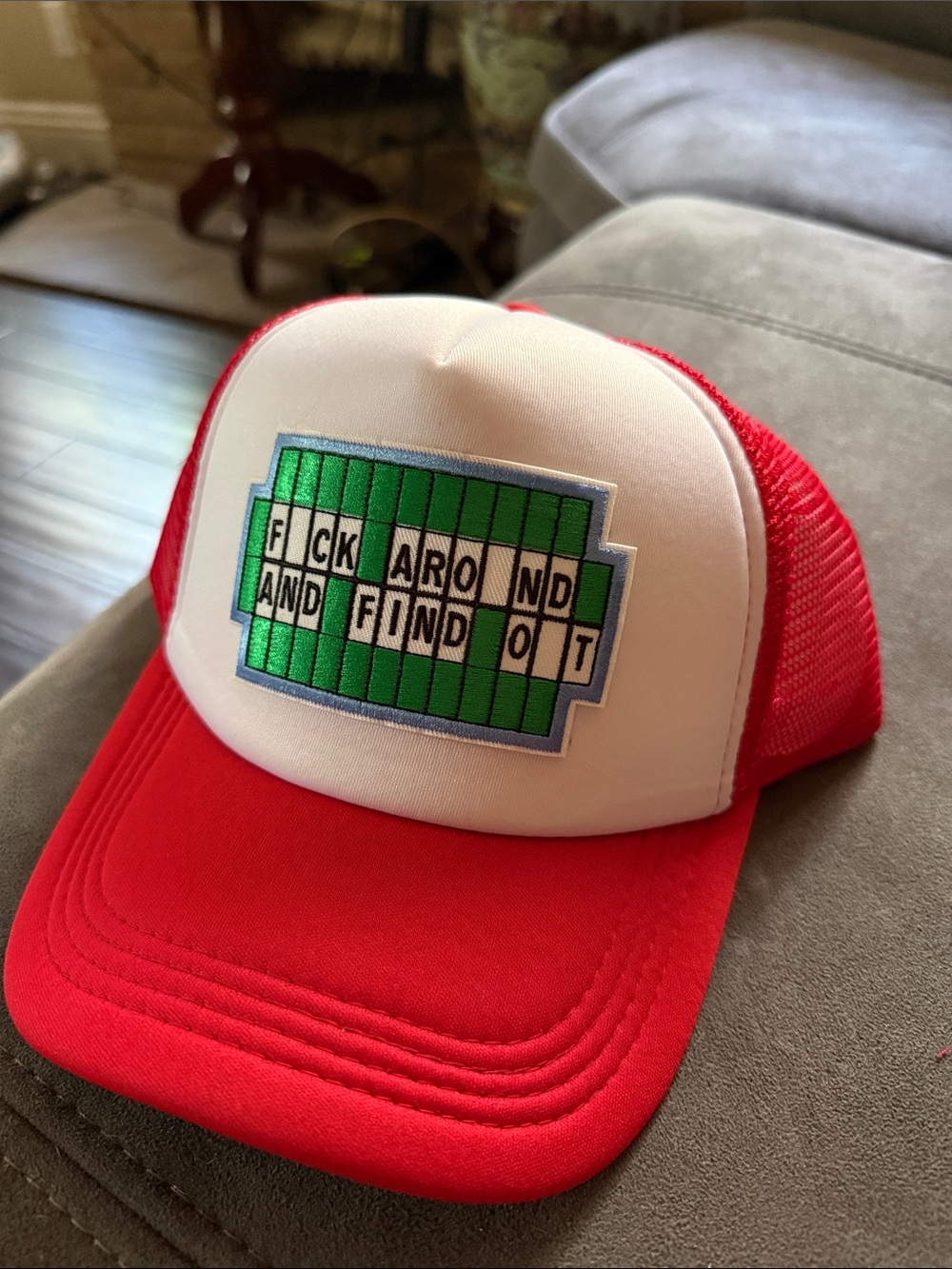 Embroidery patch Trucker Hat unisex SnapBack baseball cap NWT red green fun